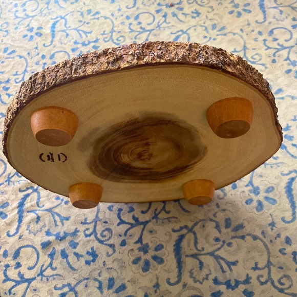 Studio California uniquely designed wooden tree trunk trivet. - Picture 3 of 5
